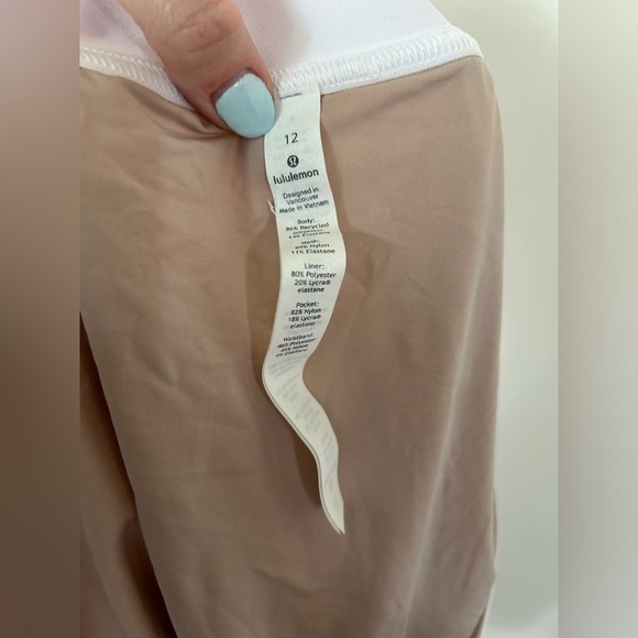 Lululemon Limited Edition Logo Hotty Hot Shorts Size 12 - Picture 12 of 13